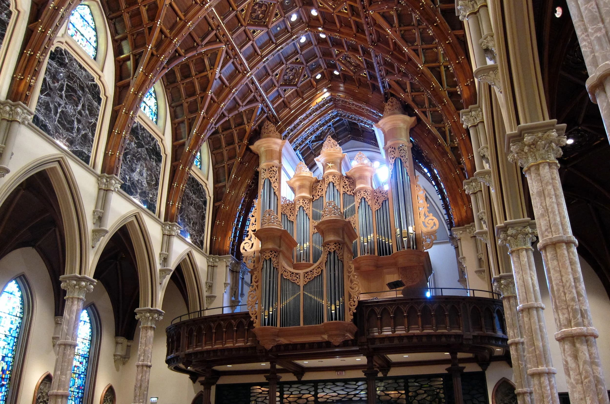 Flentrop organ at Holy Name Cathedral